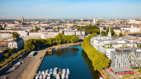 Courtier immobilier à Nantes accompagnant un projet de financement